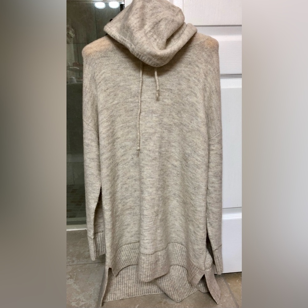 Long Talbots hoodie